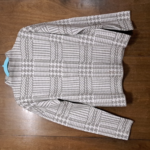 Max Studio sweater - Picture 1 of 7